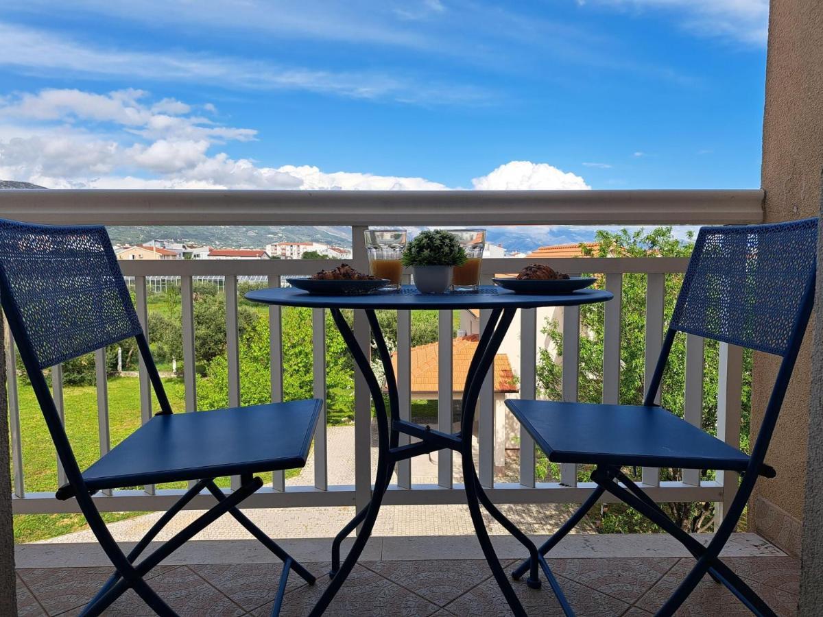 Nice Small Apartment With A Sea View Kastela Dış mekan fotoğraf